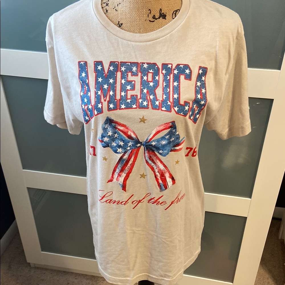 Patriotic Short Sleeve Tee - Love in Faith Flag Bow